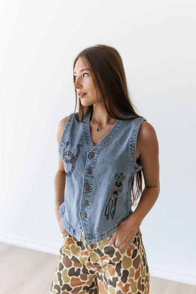 TH9800 Roping Cowboy Embroidery Vest (7 PIECE)