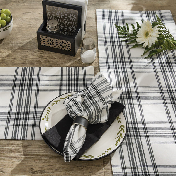 Onxy & Ivory Table Runner