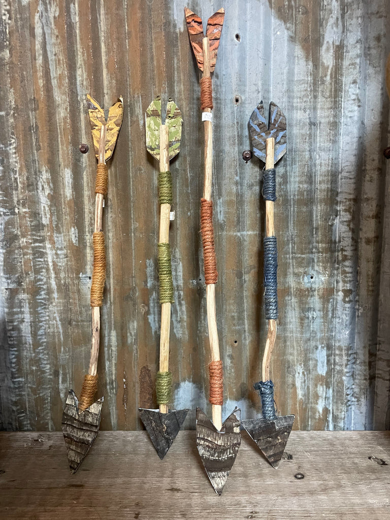 Wooden Arrows w/ Yarn – Montana Rustic Accents