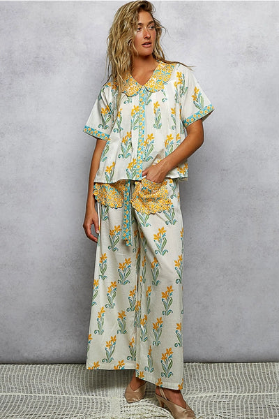 Floral Pattern V-Neck Short Sleeve Roomy Fit Top