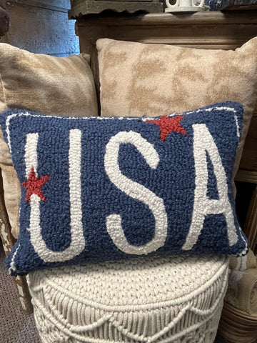 USA Hooked pillow