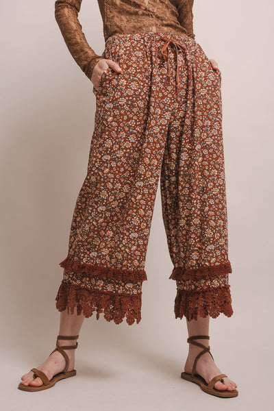 Floral Printed With Lace Trim Elastic Waist Pants